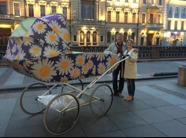 Modern Krokh - Stroller, Parents, Children, Modernity