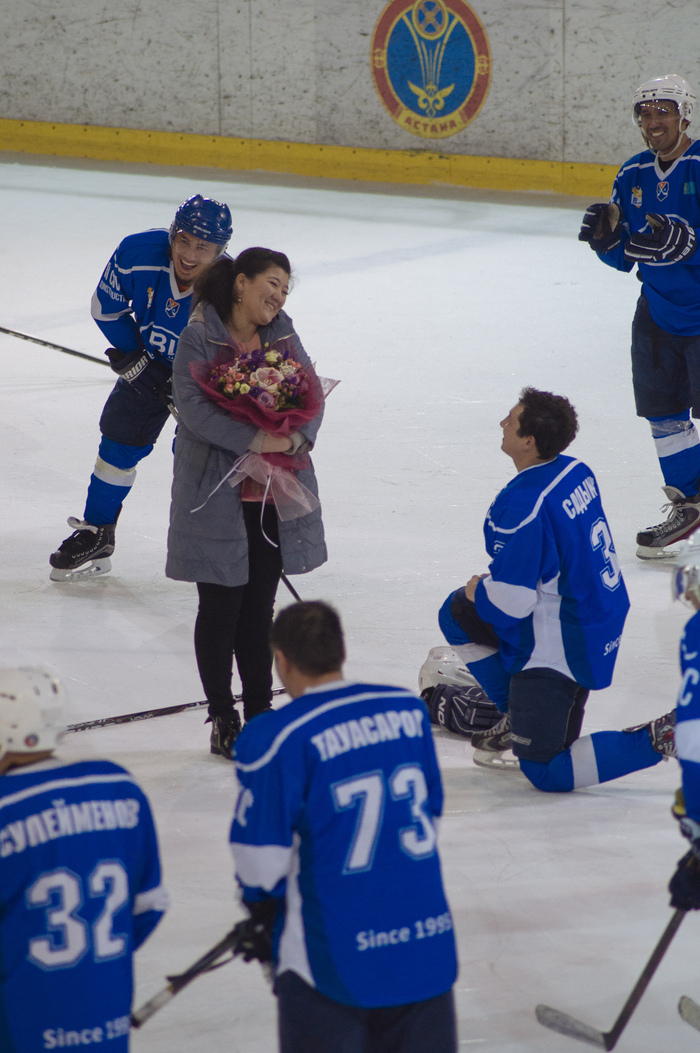 proposal on ice - My, Family, Happy family, The photo, Hockey, Astana, Kazakhstan, Longpost