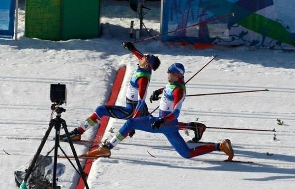 Split at the finish line - The photo, Sport, Skis