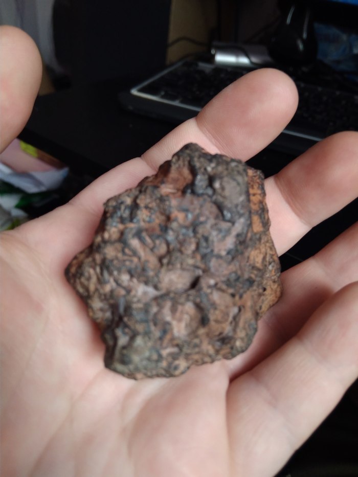 Help Peekaboo. Are there people here who understand meteorites? Is it a meteorite? - My, , Astronomy, Meteorite, Find, Longpost