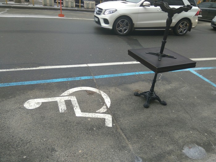 Disabled person in the parking lot - My, Parking, Places for the disabled