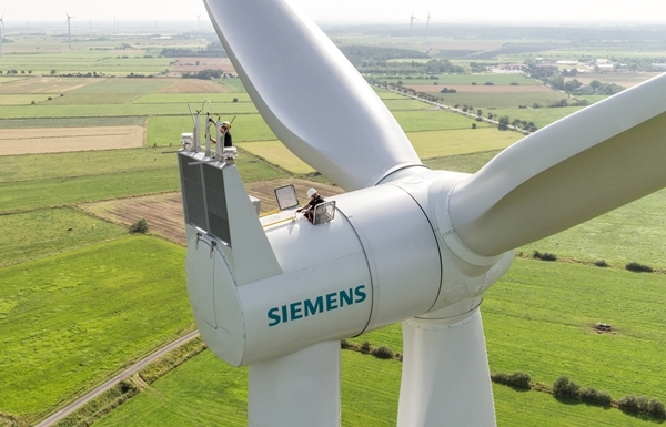 Siemens takes on Tesla in the energy storage market. - Siemens, Battery, news, Longpost