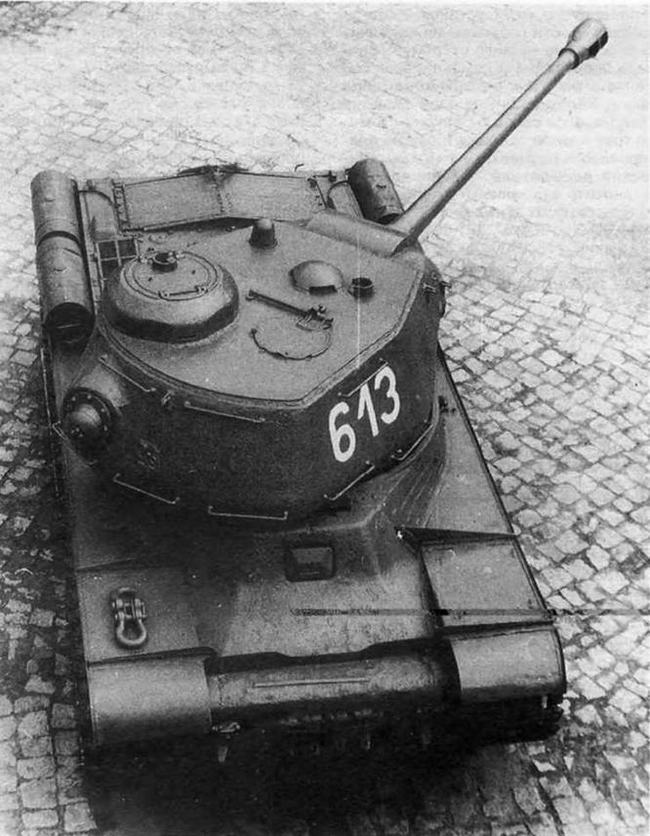 IS-2 early releases of 1944. - Ip, Tanks, The Second World War