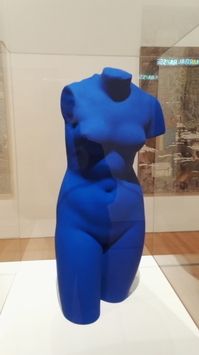 blue lady :) - My, Museum, Modern Art, Art, Unusual, Ultraviolet, Portugal, Lisbon, Exhibition