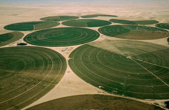 Somewhere in Saudi Arabia - Saudi Arabia, Technologies, Water, Сельское хозяйство