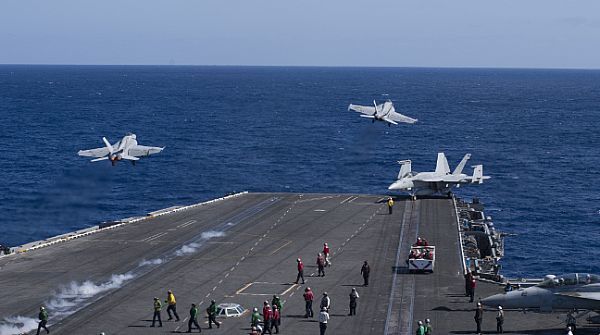 F/A-18E take off from the deck of USS Carl Vinson - , Fa-18, Aircraft carrier, Navy, 