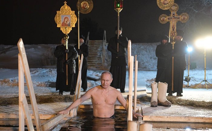 Putin on Epiphany plunged into the hole in the monastery on Seliger - Baptism, Vladimir Putin, Ice hole