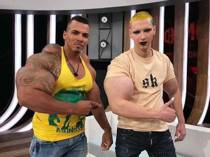 Two morons are strength - Idiocy, Ripped out the eye, Juvenile justice, Bombanulo, Synthol