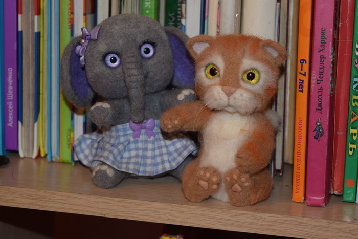 Elephant and kitten - My, Needlework without process, Dry felting, cat, Baby elephant, Creation, Author's toy, Hobby, Wool toy, Longpost
