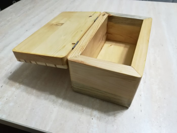 Casket made of apricot and walnut saw cuts. Body made of solid pine. - Casket, With your own hands, Tree, Longpost