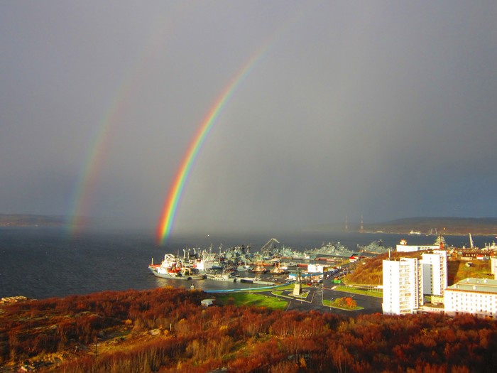 The photo was taken in 2011 Severomorsk - My, Severomorsk, Kola Bay, Autumn, Rainbow