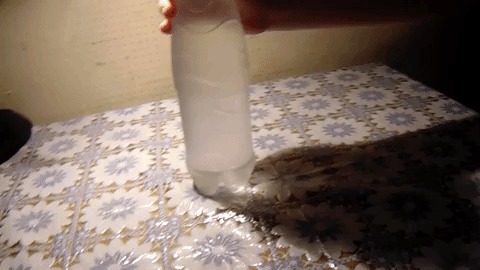 Прикольный фокус с моментальной заморозкой воды Вода, Лед, Заморозка, Фокус, Трюк, Мгновенная заморозка, Гифка