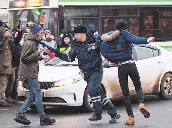 I like this photo the most - capturing the Crushers of Regimes - noisy, puny finches. - Politics, , Alexey Navalny, Opposition, , 