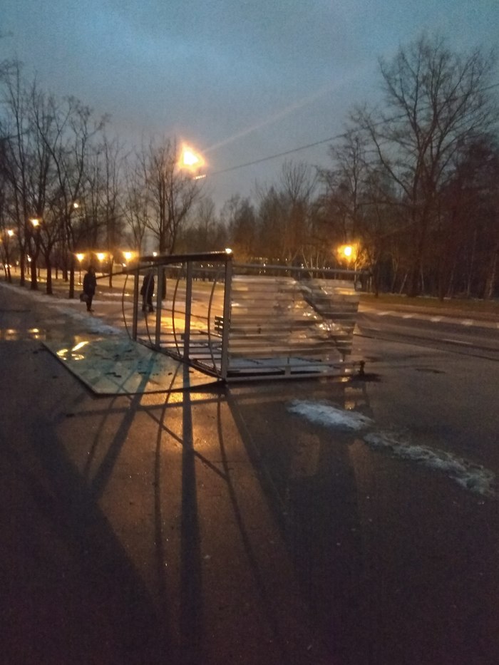 Strong wind demolished a bus stop in Minsk - Minsk, Stop, Wind, Republic of Belarus, My, My, Longpost