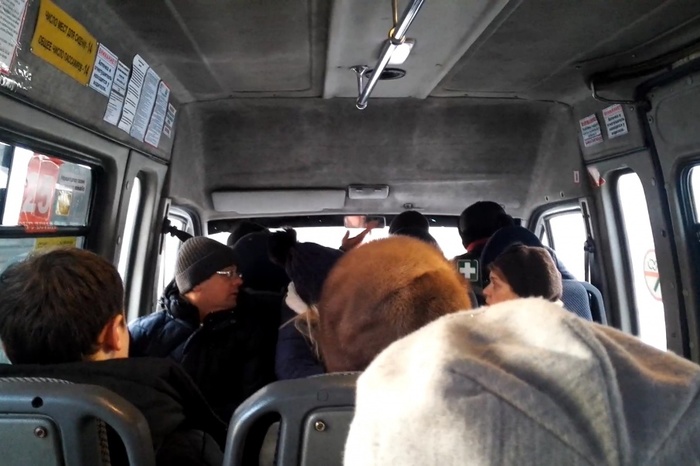 “One pig will ruin everything”: the Chelyabinsk minibus swore at passengers - Minibus, Chelyabinsk, Illegals, news, Longpost, Video