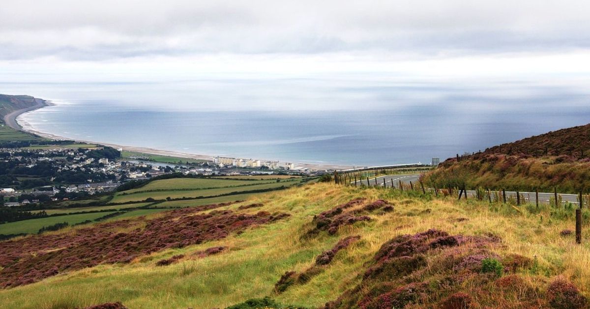 The isle in the irish sea. Остров Мэн. Остров Мэн природа. Остров Мэн Великобритания. Остров Мэн Шотландия.