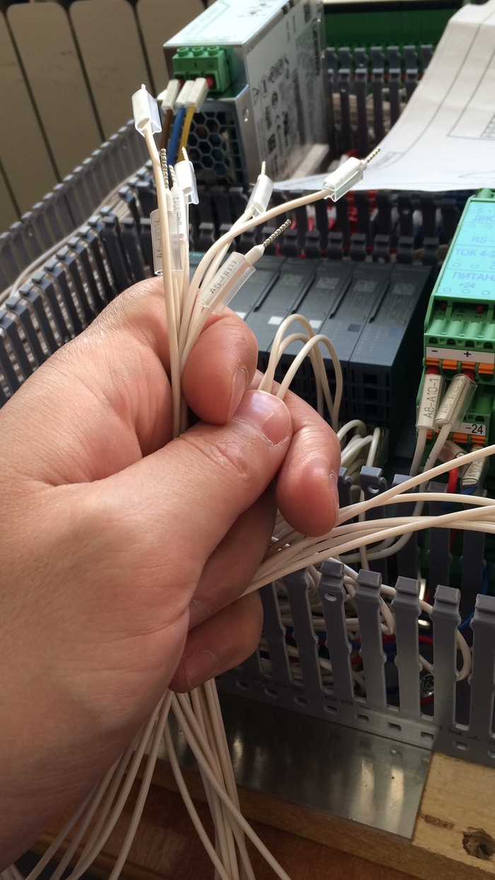 Всем привет, я инженер программист и очень мне нравится собирать шкафы ...