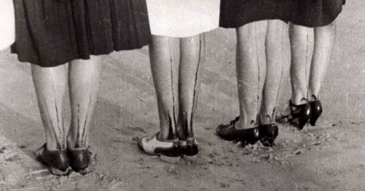 Ноги волосатых мам. Советские чулки на ногах. Ноги советских женщин. Стопы советских женщин.