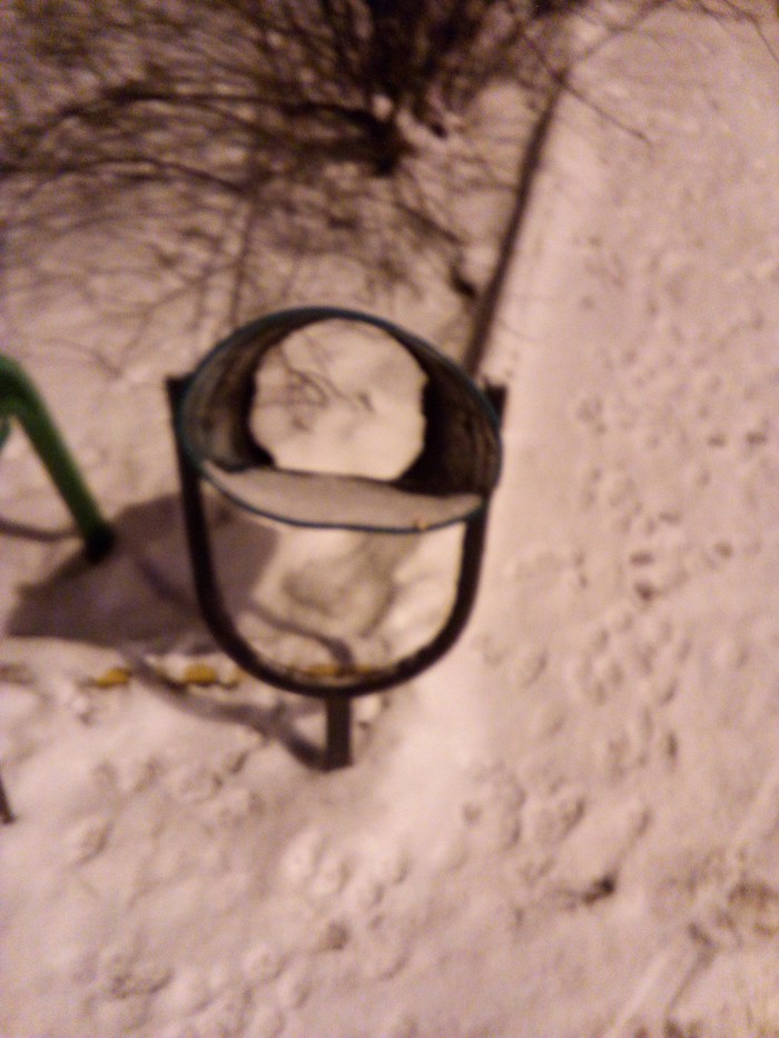 Waste bin with transparent bottom - My, The bottom is broken, Enlightenment