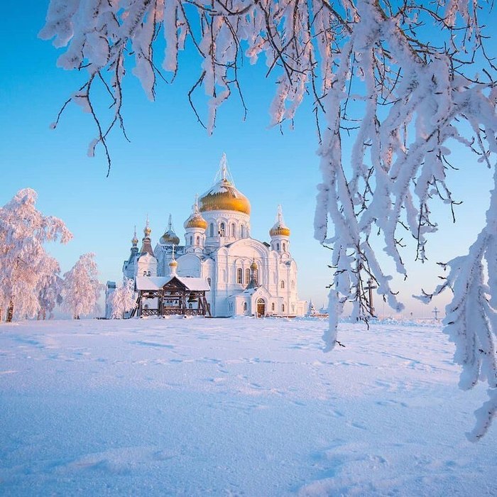 Belogorsky Monastery - Belogorsky Monastery, Monastery, Snow, , Golden domes, Russia