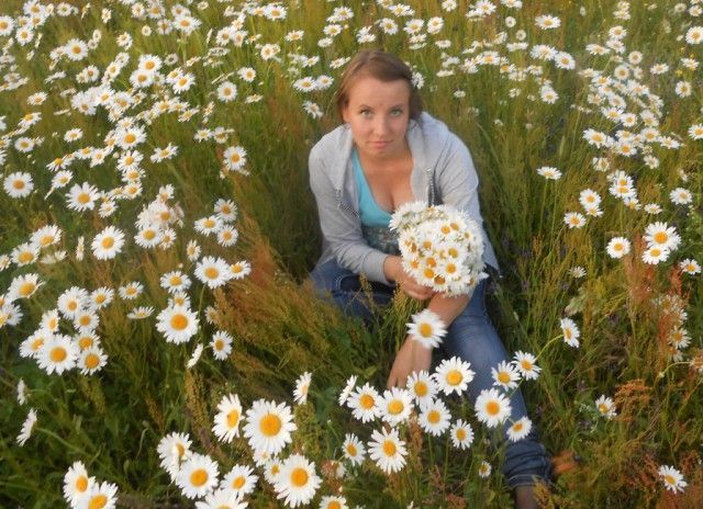 Summer in the countryside is a reason for happiness! - The photo, Village, Girls, Longpost