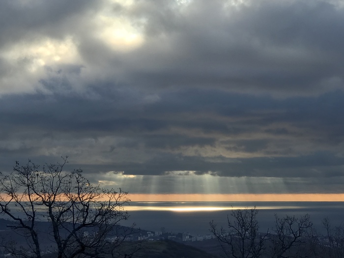 Very Black Sea at dawn. - My, Crimea, Black Sea, dawn, Chatyr-Dag, Alushta