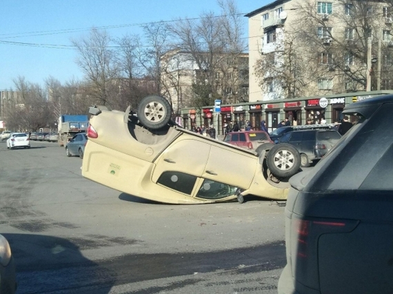 And someday a cash-in-transit car will roll over on our street... - Rostov-on-Don, Road accident, Collectors
