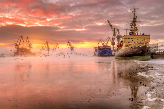 Февральское утро на Неве.