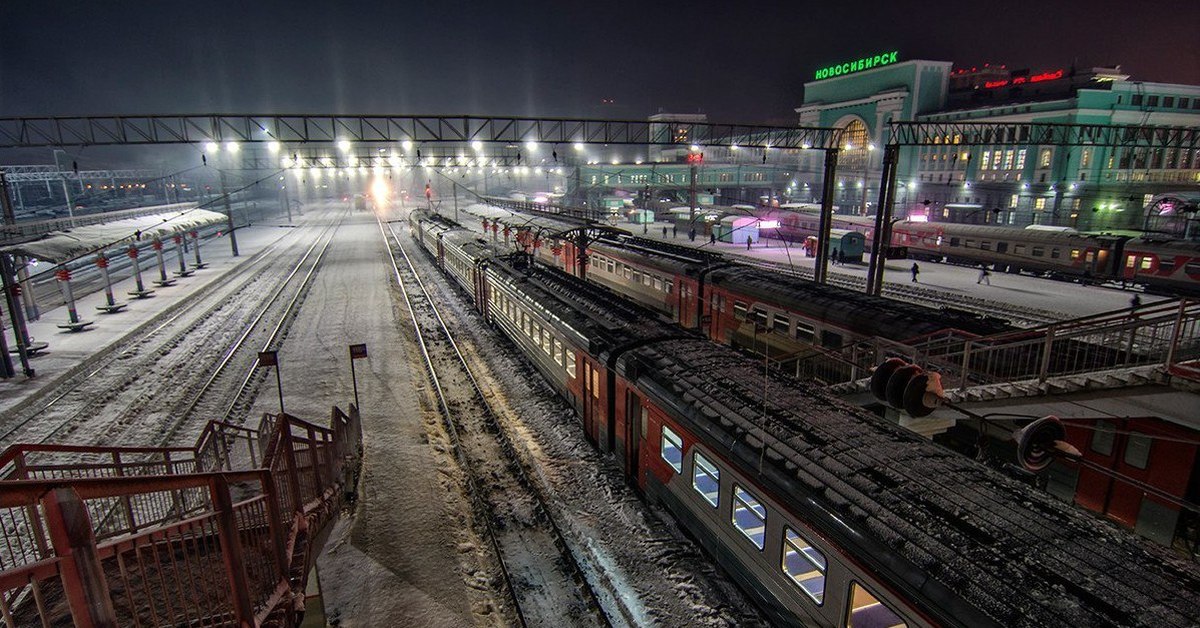 Ржд электричка новосибирск. Новосибирск ЖД вокзал перрон. Вокзал Новосибирск gthjys. Перон ЖД вокзал Новосибирск. Вокзал Новосибирск главный 2023.