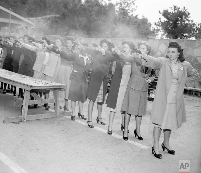 The LAPD girls practice shooting their new revolvers. 1948 - Girls, Police, Revolver, Reddit