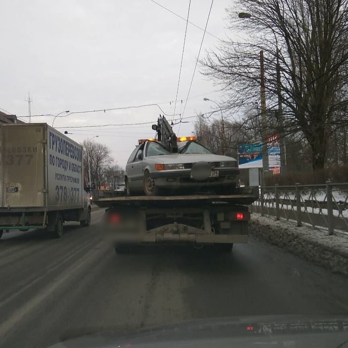 Delivery to the penalty parking lot in Kaliningrad - Tow truck, Kaliningrad, The photo