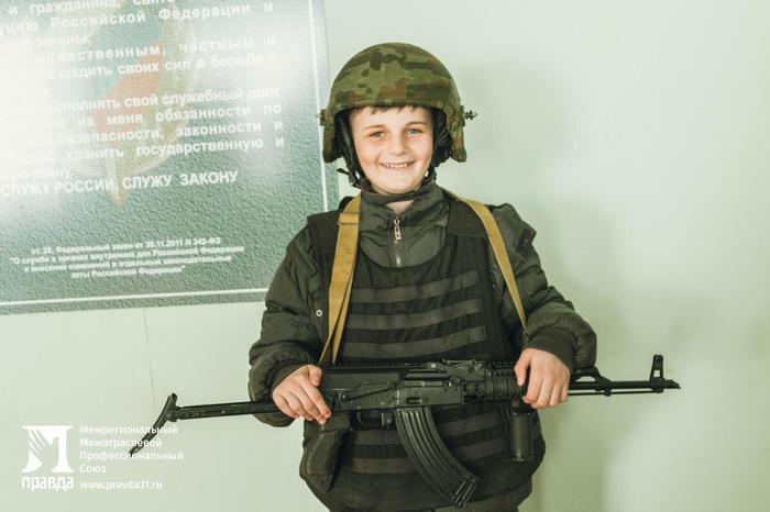 A lesson in courage. Children from the social center visited the base of the Belgorod OMON of the National Guard - Belgorod, Riot police, Patriotism, Children, Rosgvardia, news, Longpost