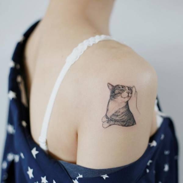 Lovely tattoo. - The photo, People, Tattoo, Girl with tattoo, cat, Milota