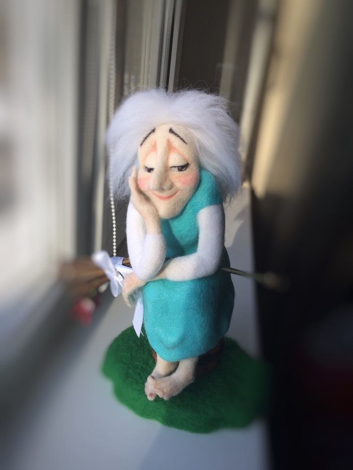 Loving Grandmother Yozhka. - Dreamer, Lovers, Tenderness, Dry felting, Romance, Spring, My, Longpost, , Interior toy, Baba Yaga