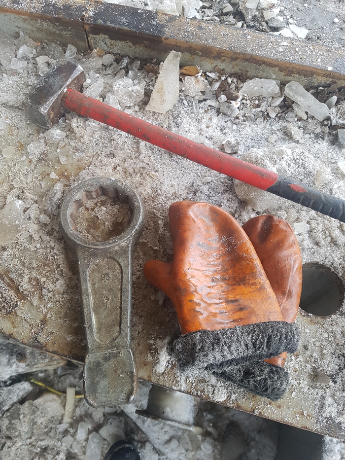 Key for 95 - My, Gloves, Wrench, Sledgehammer, Longpost, The photo