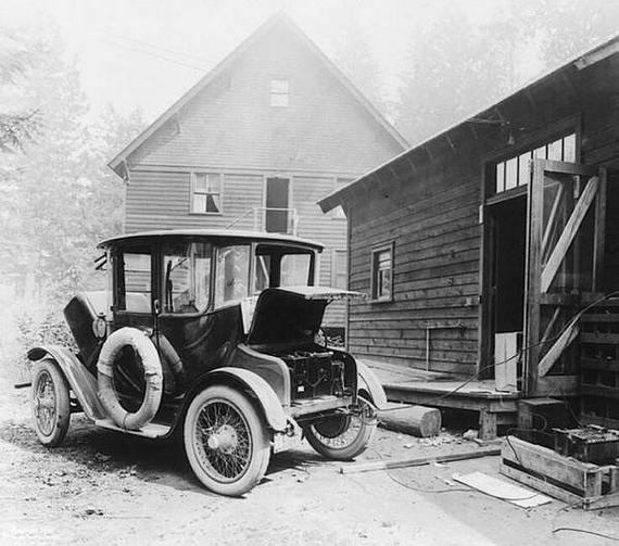 Charging an electric car in 1919 - Car, Charger, Black and white, Electricity