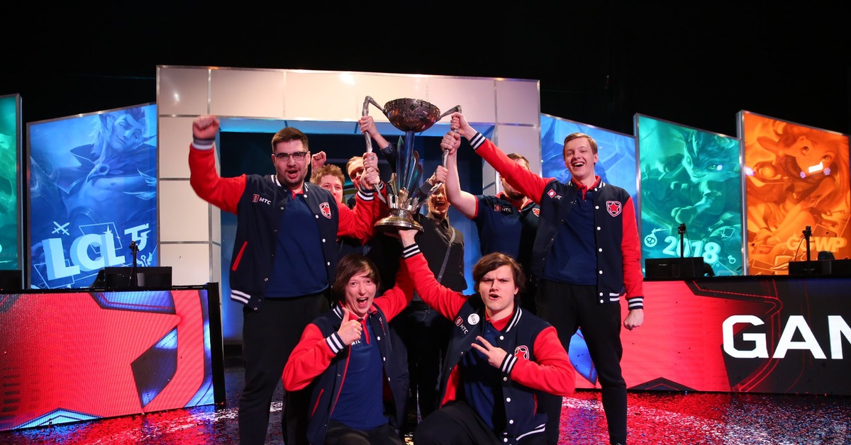 униформа гамбит. вся команда гамбит. Gambit cs go 2021. вся команда гамбит. гамбит команда кс.