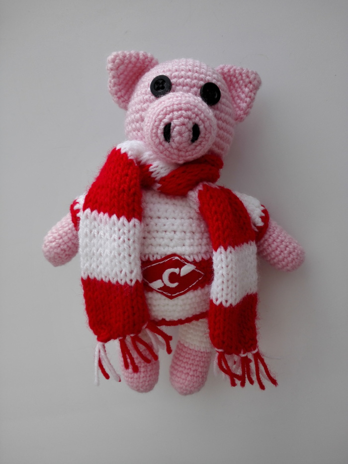 Fan of Spartak - My, Spartacus, Amigurumi, Piglets, Scarf, Longpost