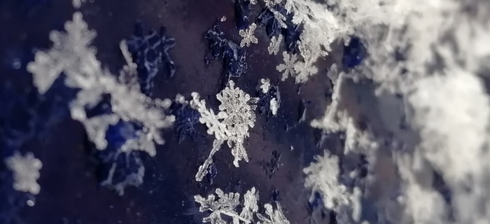 Snowflakes on smartphone - Macro photography, My, Snowflake, Smartphone
