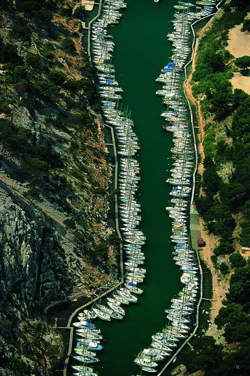 Parking - Yacht, France, The photo