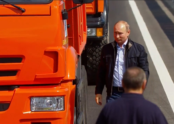 Putin drove across the Crimean bridge in 16 minutes - Vladimir Putin, Crimean bridge, Kamaz, Longpost, Politics