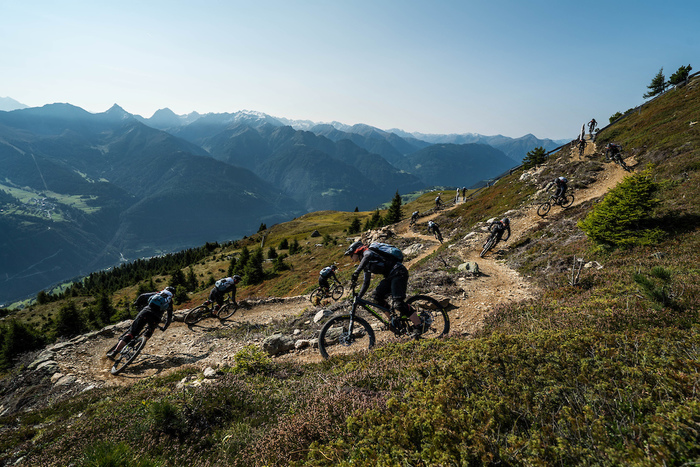 Girls tear up Austrian trails - A bike, Cycling, Austria, Trail, Extreme, Mtb, Trail, Girls, Video, Longpost