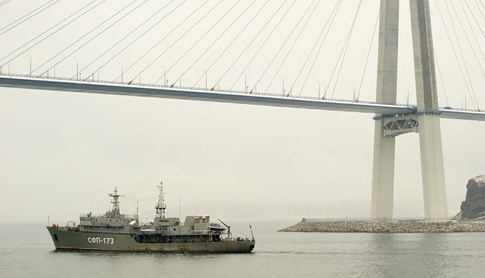 Моя работа. Карточек на телефоне мало. В основном всё на компьютере. Пока вот сижу на вахте, решил закинуть сюда немного. Море, Корабль, Моряки, Длиннопост, Владивосток, Камчатка