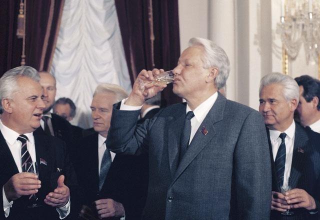 Ельцин и алкоголь. ельцин, Александр Хинштейн, Россия 90-х, длиннопост, политика