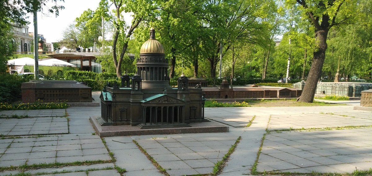 Александровский парк санкт петербург. Александровский парк Санкт-Петербург Горьковская. Метро Горьковская Александровский парк. Александровский парк Санкт-Петербург метро Горьковская. Парк у метро Горьковская в СПБ.