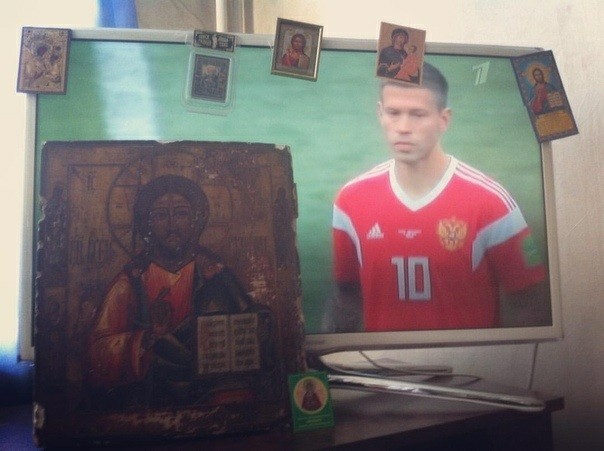 That's how they watched the match of Russia!! Helped)))) - Russian team, Football, 2018 FIFA World Cup