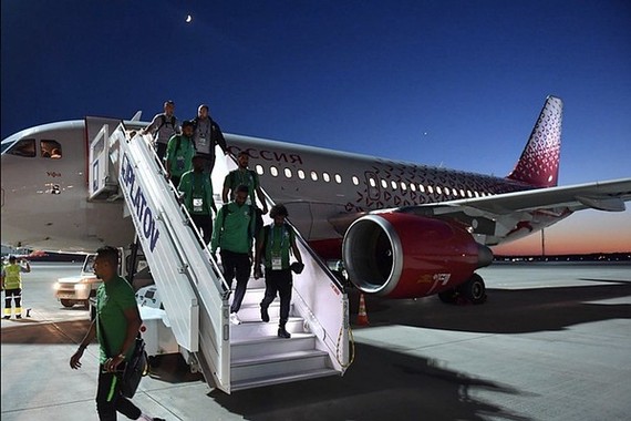 Due to the bird, the engine of the plane with the football players of Saudi Arabia failed - Aviation, Football, Saudi Arabia, Airplane, State of emergency, Ufa, Soccer World Cup, 