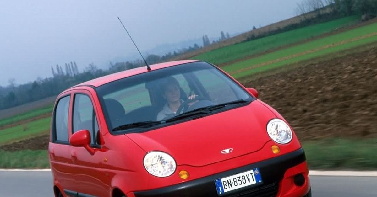 Мало машин. Daewoo Matiz 2018. Daewoo Matiz 0.8 2003. Daewoo Matiz Red. Маленькие машинки Daewoo Matiz.