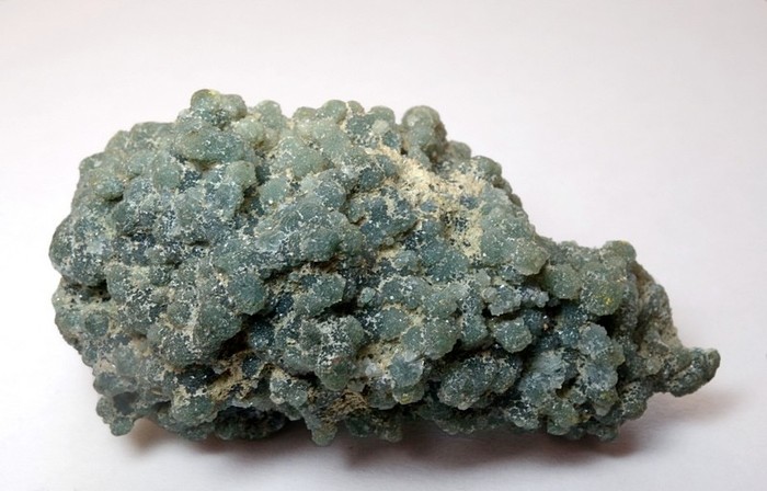 Минералы уральского региона - икряной камень