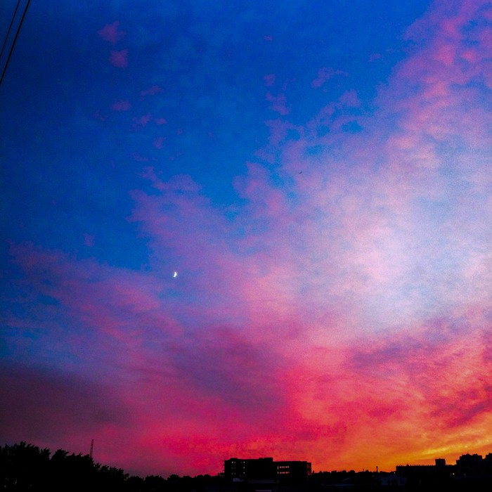 A riot of colors and a lonely moon - Sunset, My, Krasnoyarsk